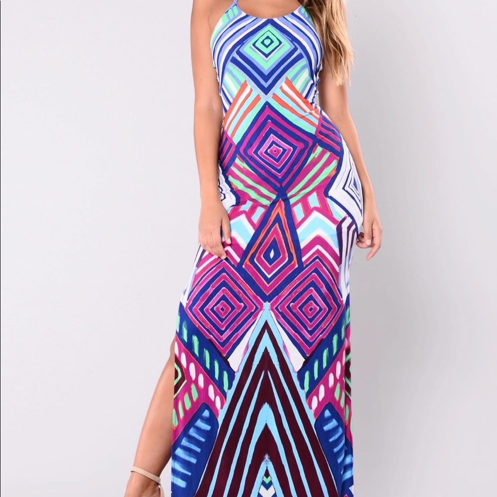 💃🏽FASHION NOVA💃🏽 MAXI DRESS SZ m
